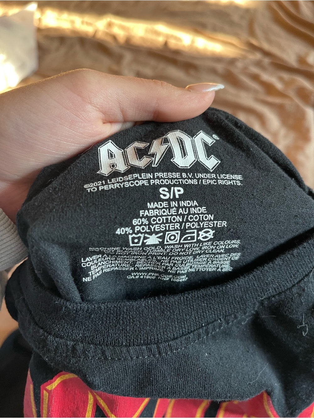 Band shirts - AC/DC, Nirvana - Picture 3 of 3